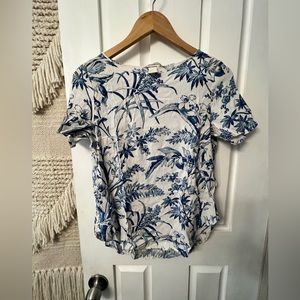 White & Blue Blouse / T shirt